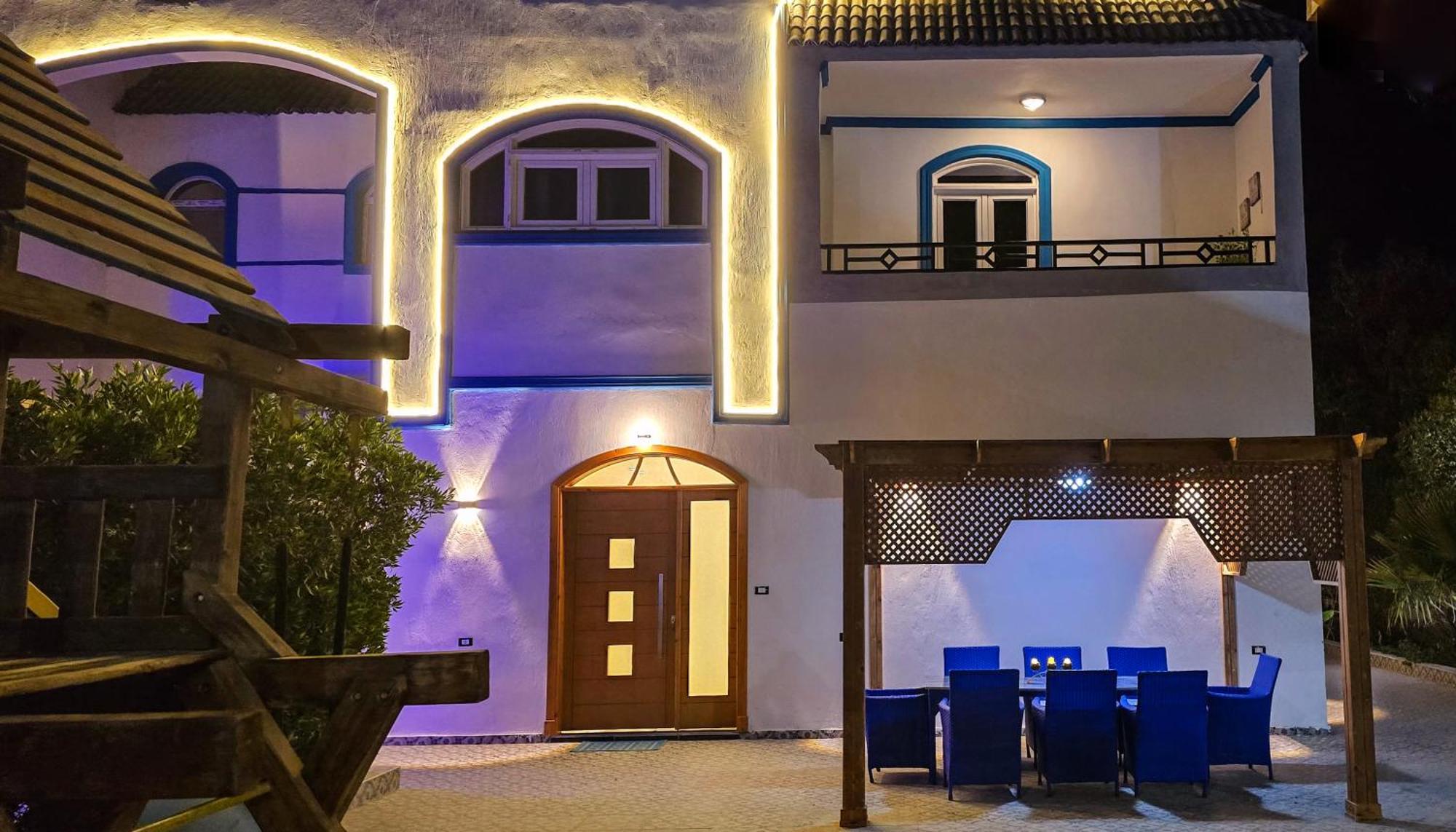 Luxury Royal Blue Family 8pers Private Pool Вілла