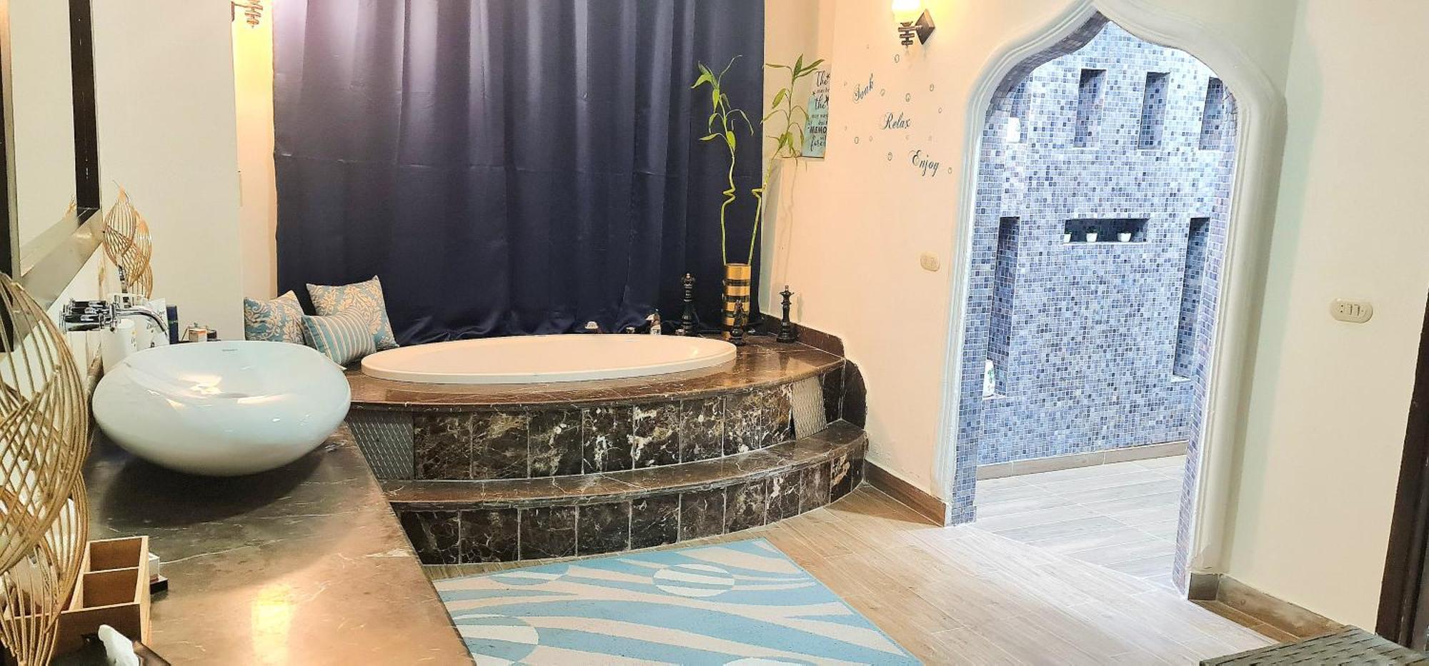 Luxury Royal Blue Family 8pers Private Pool Хургада
