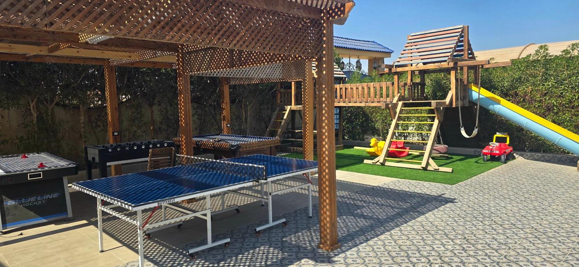 Вилла Luxury Royal Blue Family 8pers Private Pool