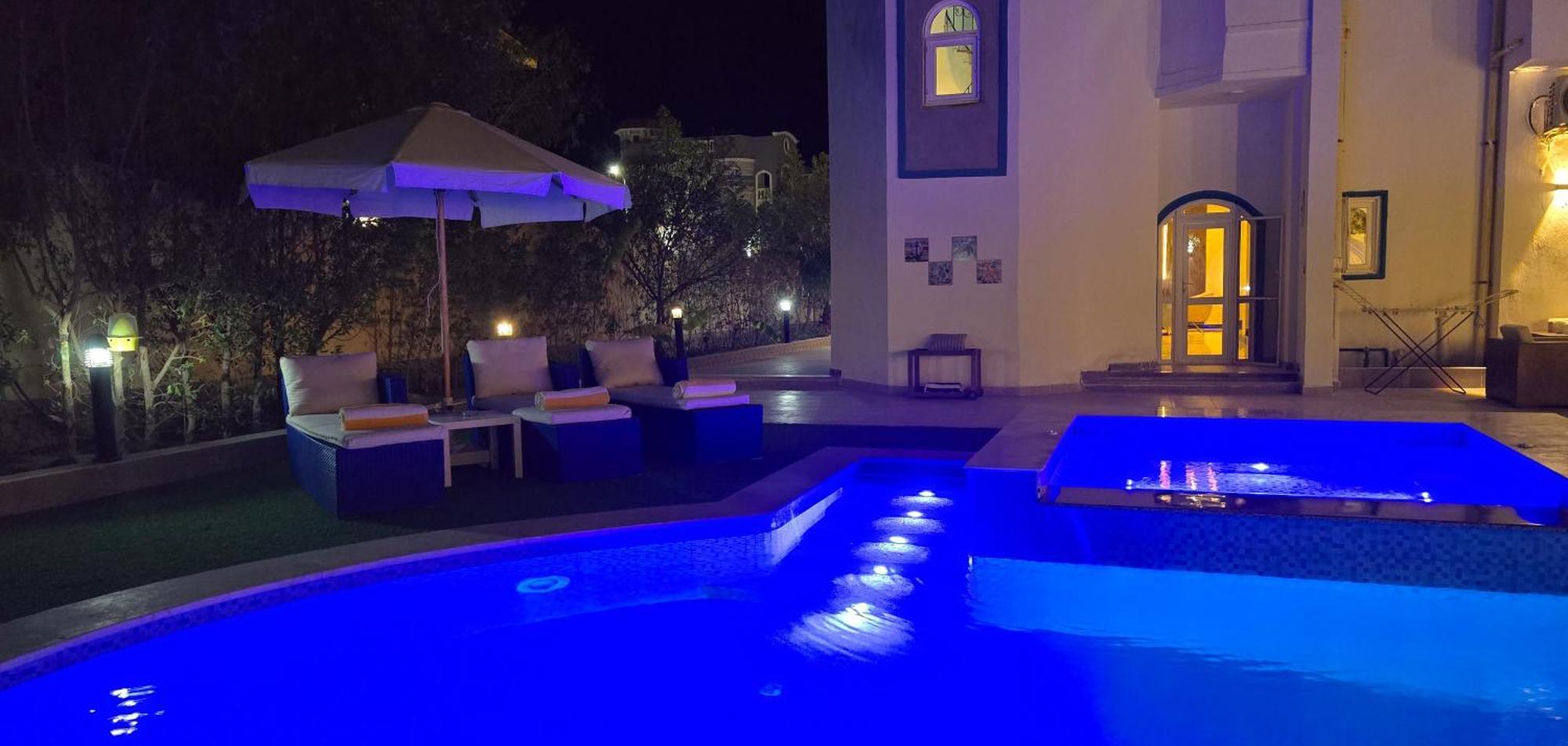Luxury Royal Blue Family 8pers Private Pool Вилла Хургада